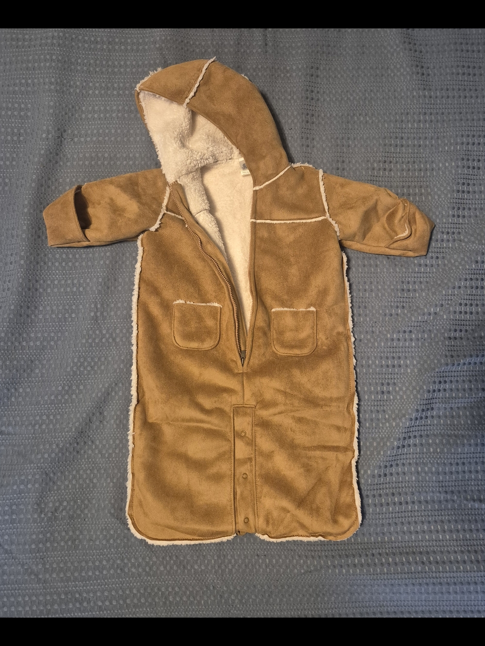 Vintage GAP Newborn Camel Hooded Sherpa Bunting